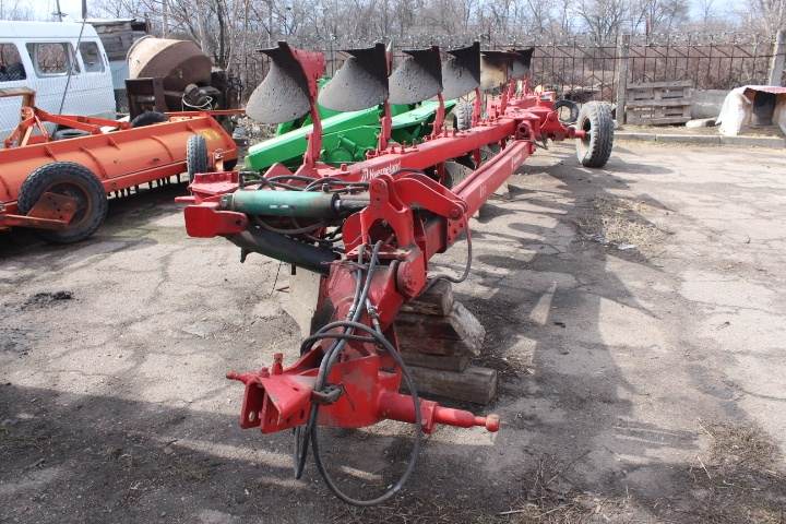 Плуг оборотный Kverneland RM-100  4200$ Кировоград