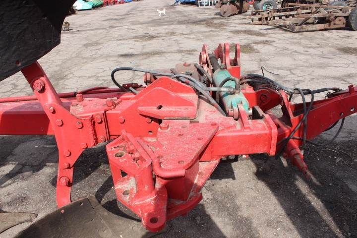 Плуг оборотный Kverneland RM-100  4200$ Кировоград