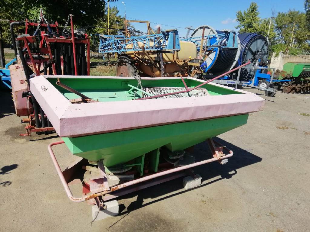 Разбрасыватель удобрений IrTem-1200 Херсон 1300$