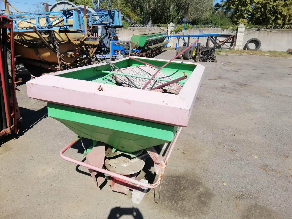 Разбрасыватель удобрений IrTem-1200 Херсон 1300$