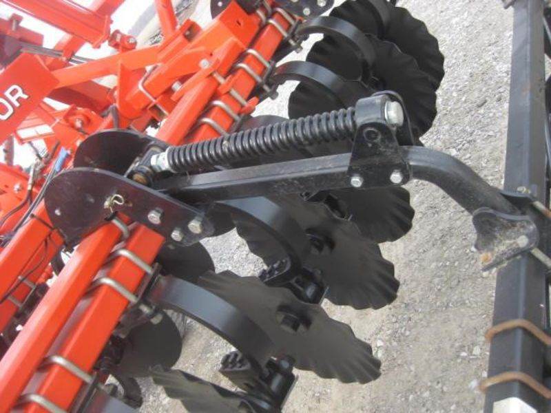 Дисколаповая борона рыхлитель риппер 2013 Kuhn Krause DOMINATOR 4850-18