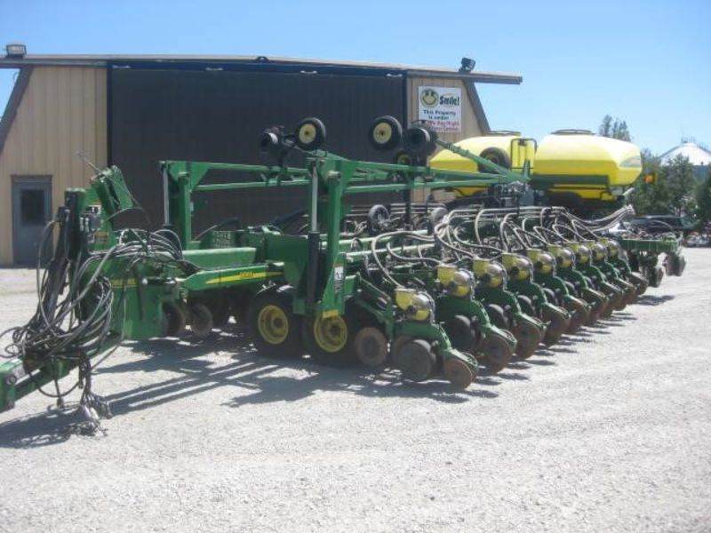 Сеялка 2012 John Deere DB60