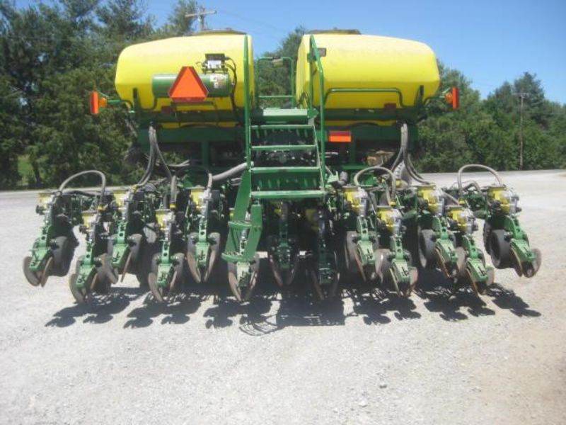 Сеялка 2012 John Deere DB60