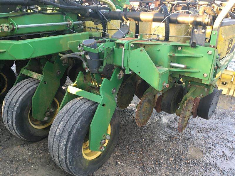 Сеялка John Deere 1780 