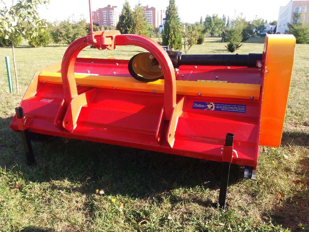 Измельчитель ( мульчирователь ) соломы  в  валках  УMС 170 