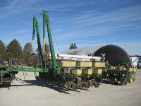 Сеялка John Deere 7000 
